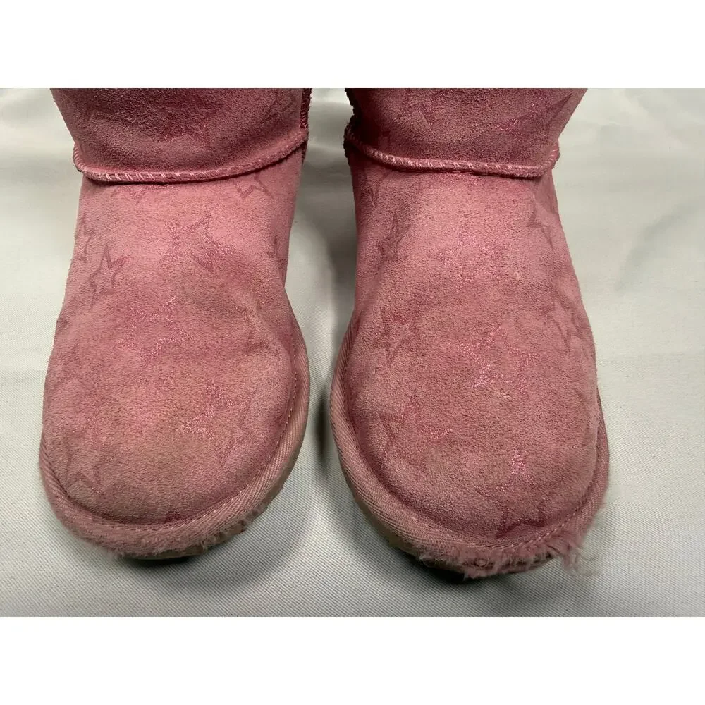 UGG Classic II Pink Star Print Sheepskin Boots Girls US 4 EU 36 Youth